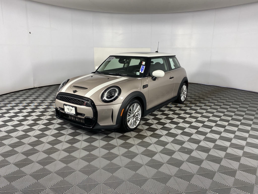 2023 Mini Cooper 2 Door Hardtop photo 3