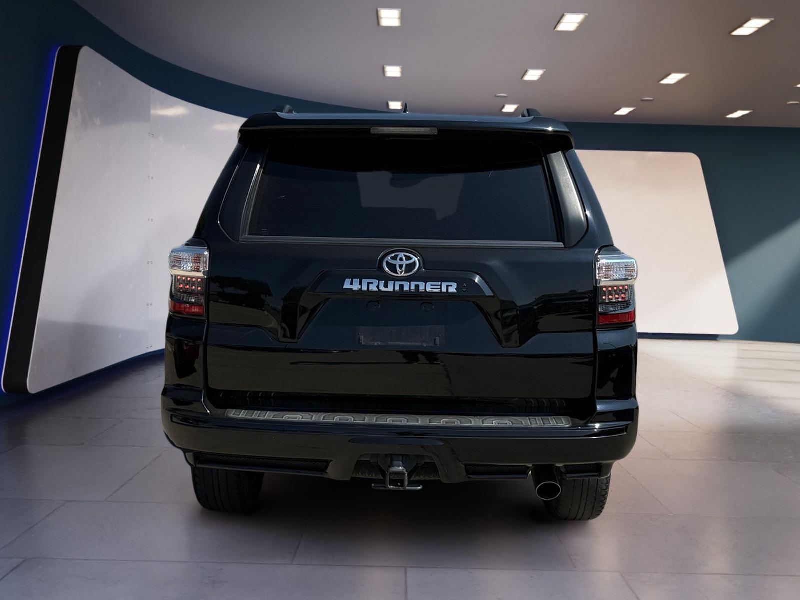 2022 Toyota 4Runner TRD Sport photo 2