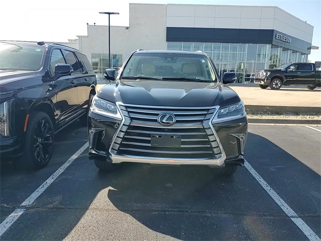 2021 Lexus LX 570 photo 12