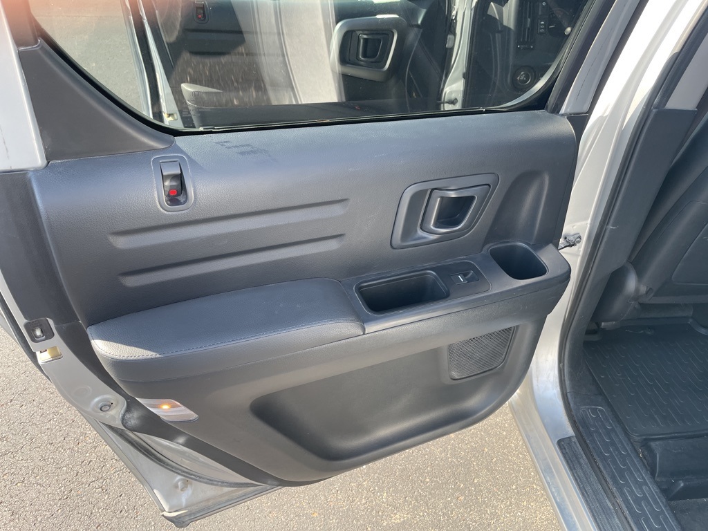 2014 Honda Ridgeline SE photo 16