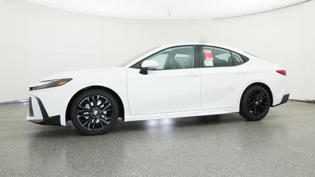 2025 Toyota Camry SE photo 6