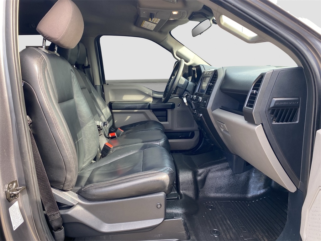 2022 Ford F-350 photo 18