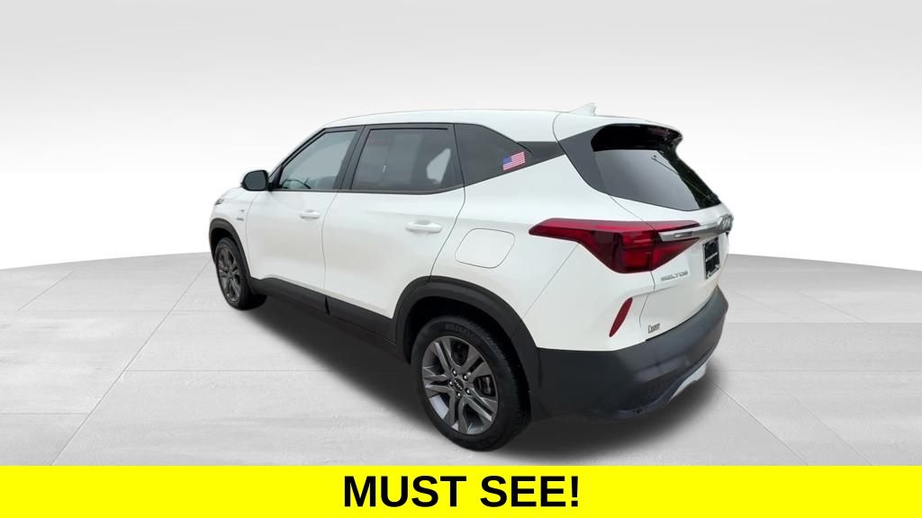 2023 Kia Seltos LX photo 3