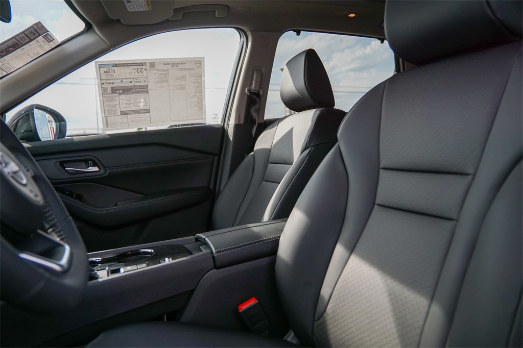 2024 Nissan Rogue SV photo 10