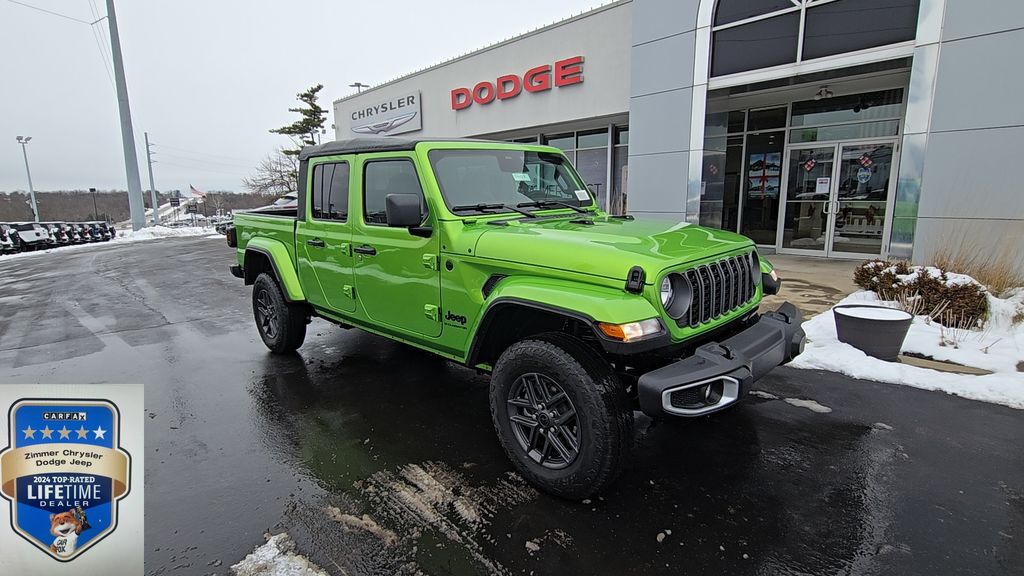2026 Jeep Gladiator Sport S's photo