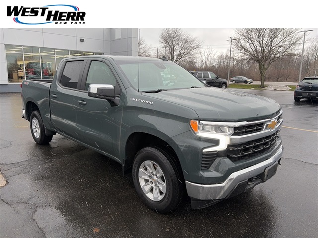 2025 Chevrolet Silverado 1500 LT's photo