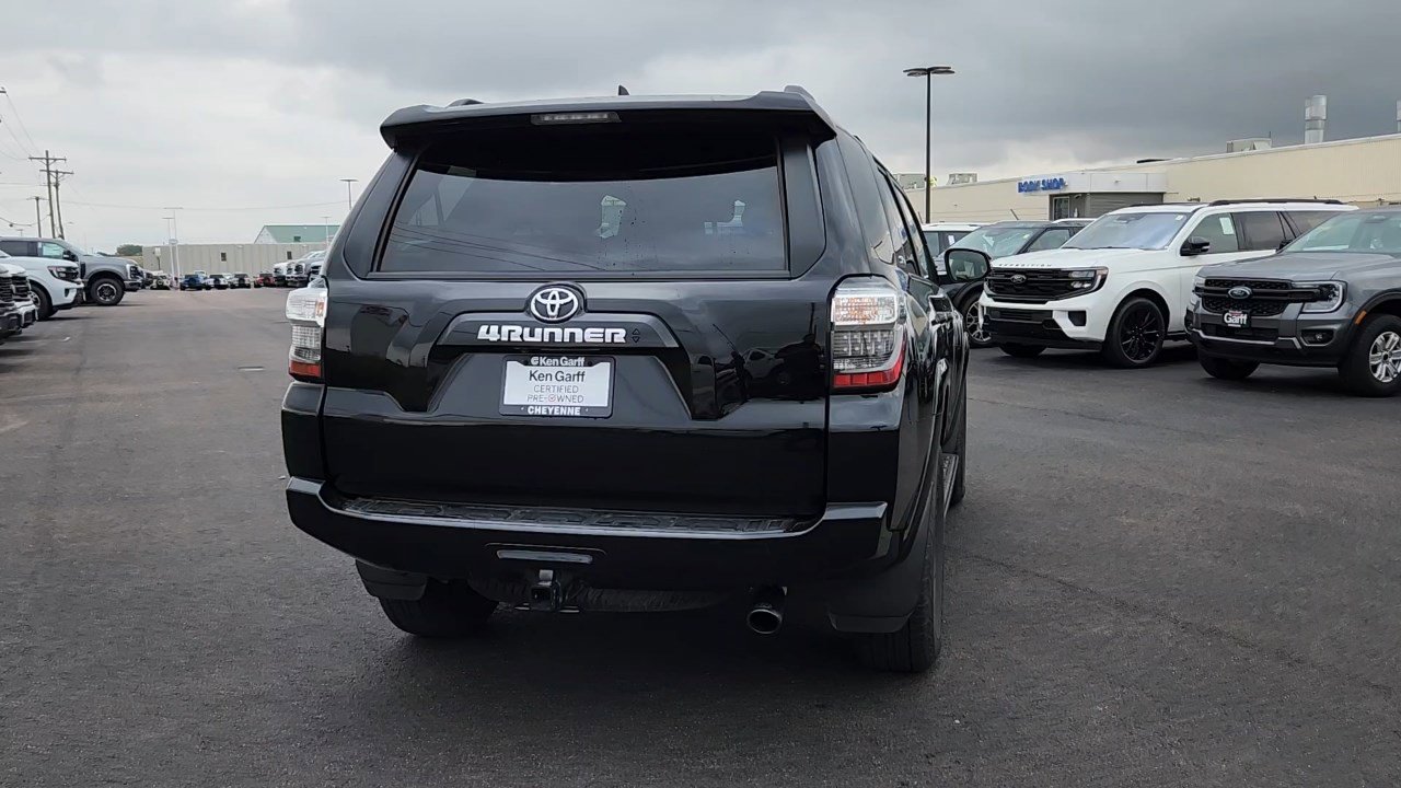 2024 Toyota 4Runner SR5 Premium photo 4