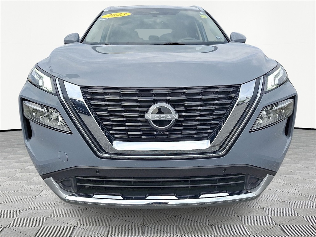 2023 Nissan Rogue Platinum photo 2