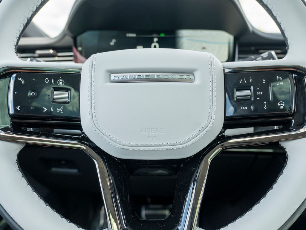 2025 Land Rover Range Rover Sport SE photo 14