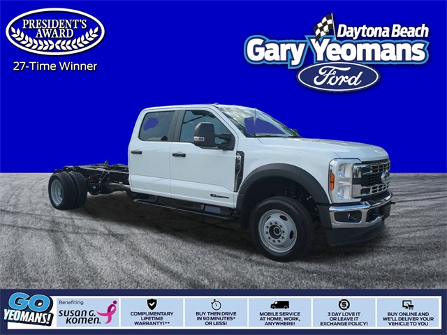 2025 Ford F-550 Super Duty Chassis Cab XL's photo