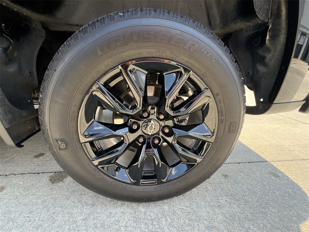 2023 Chevrolet Silverado 1500 Custom photo 39