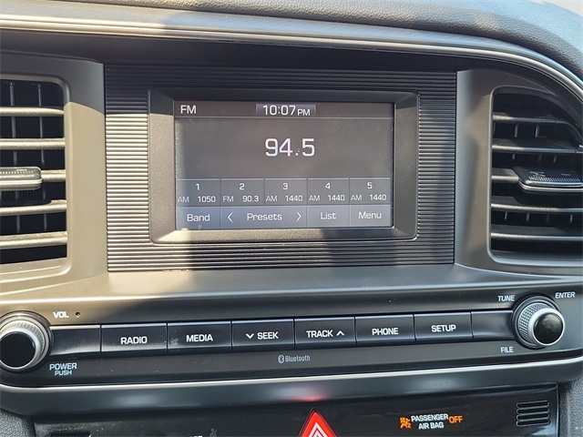 2020 Hyundai Elantra SE photo 28