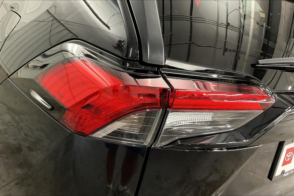2024 Toyota RAV4 XLE photo 26