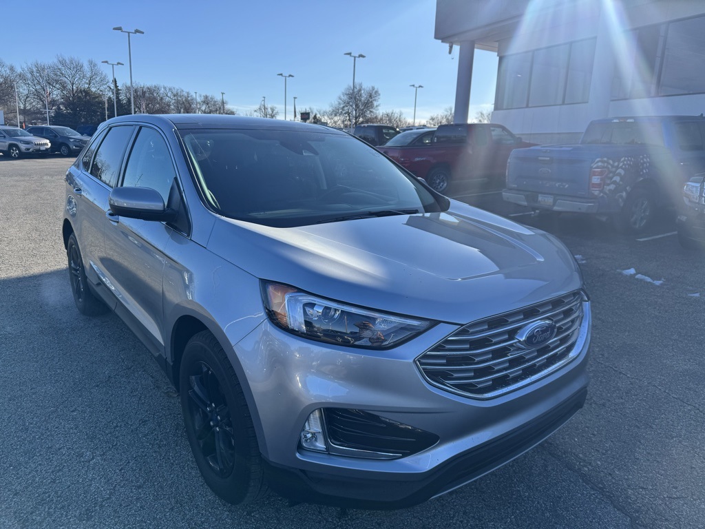2022 Ford Edge SEL's photo