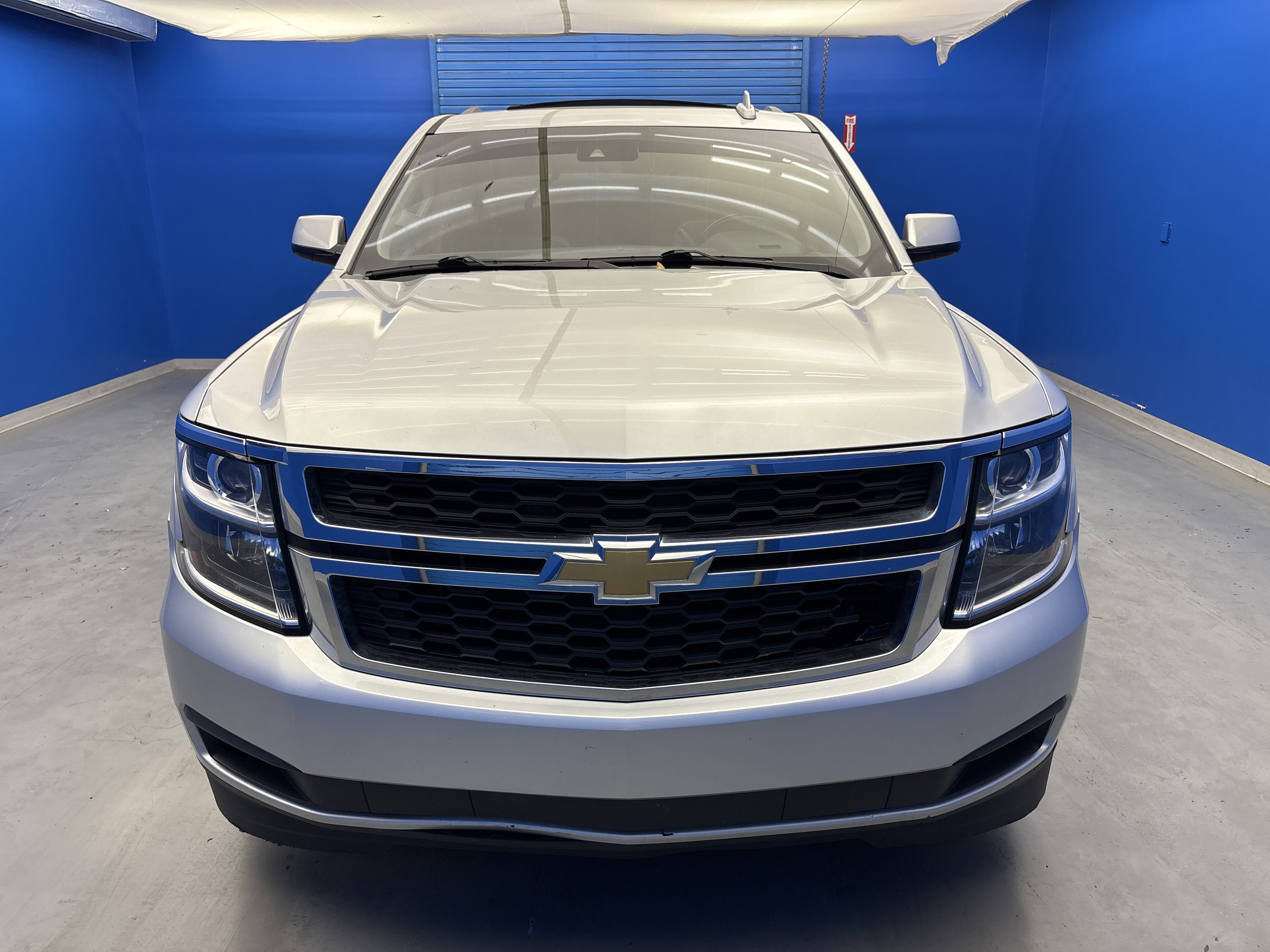 2020 Chevrolet Suburban LT photo 3