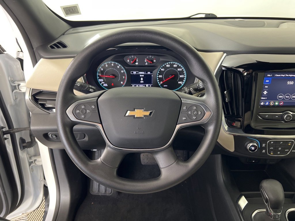 2023 Chevrolet Traverse LS photo 4