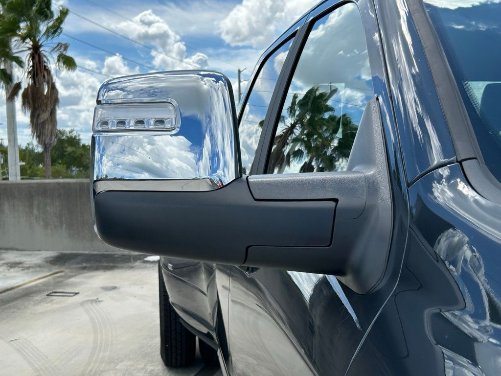 2025 Ram 3500 Laramie photo 28