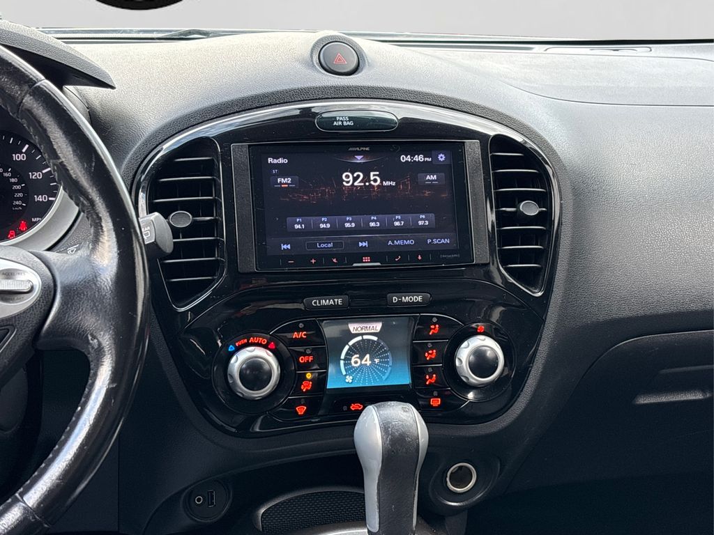 2017 Nissan Juke SL photo 18