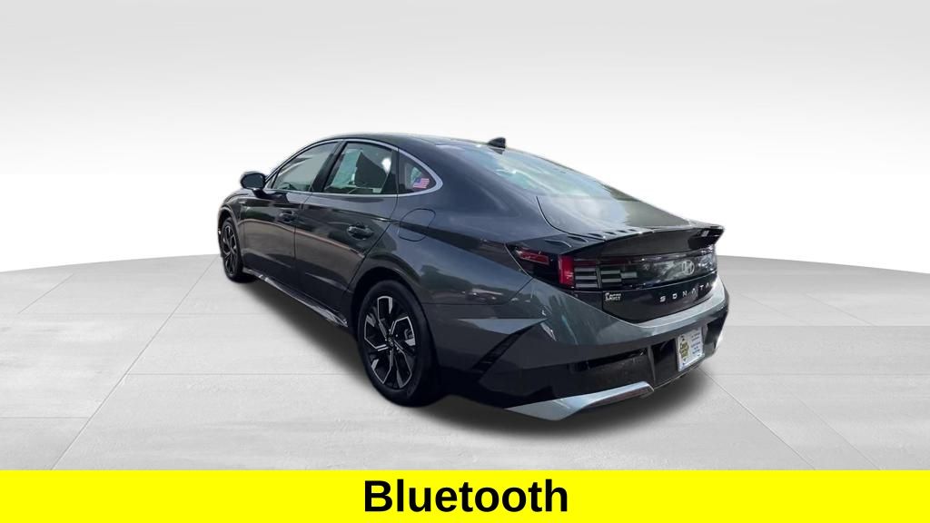 2024 Hyundai Sonata SEL photo 2