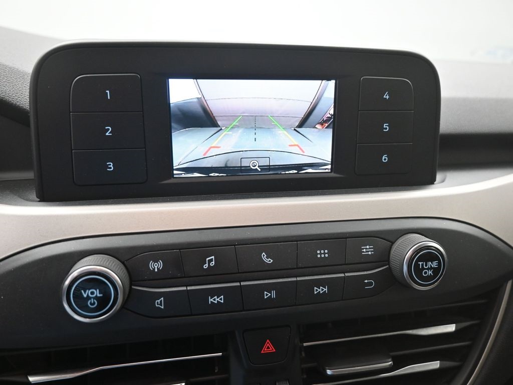 2022 Ford Escape S photo 2