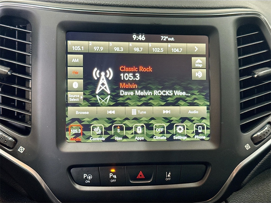 2023 Jeep Cherokee Altitude photo 9