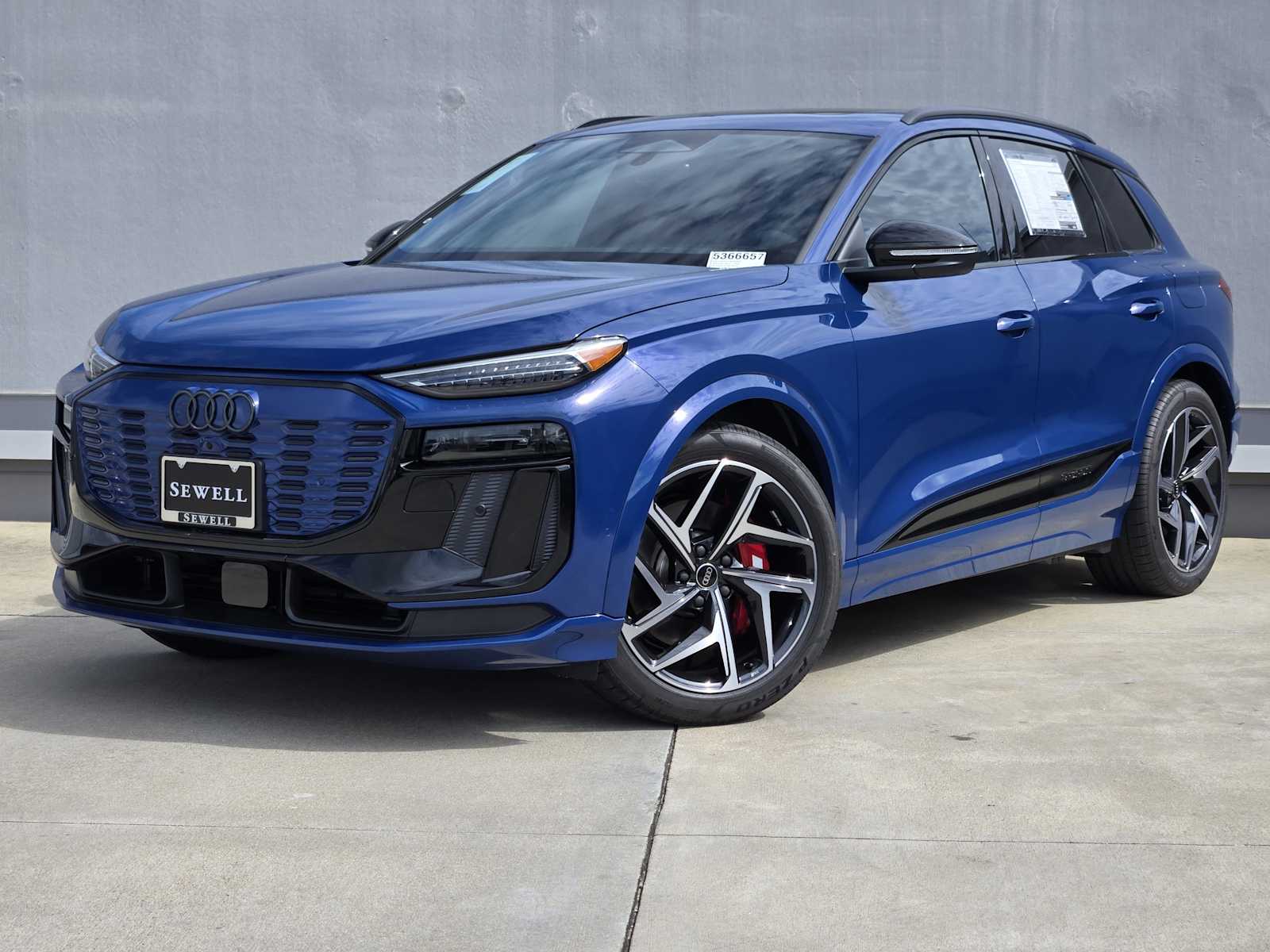 2025 Audi SQ6 e-tron Premium Plus