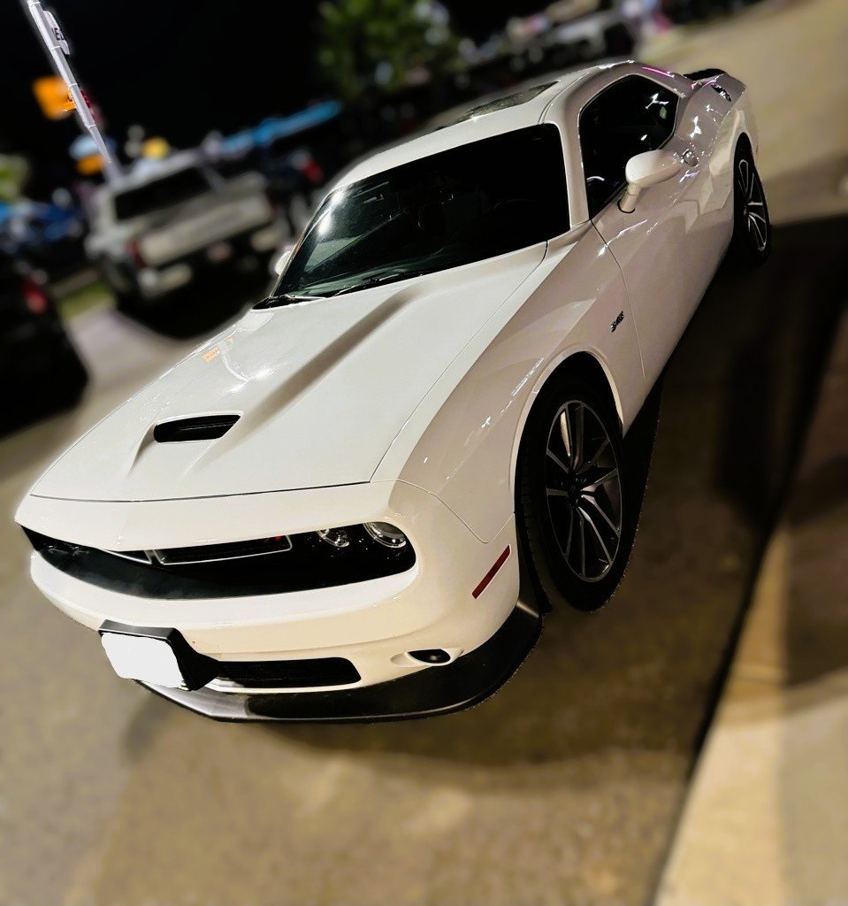 2023 Dodge Challenger R/T's photo