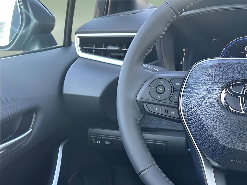 2025 Toyota Corolla SE photo 5