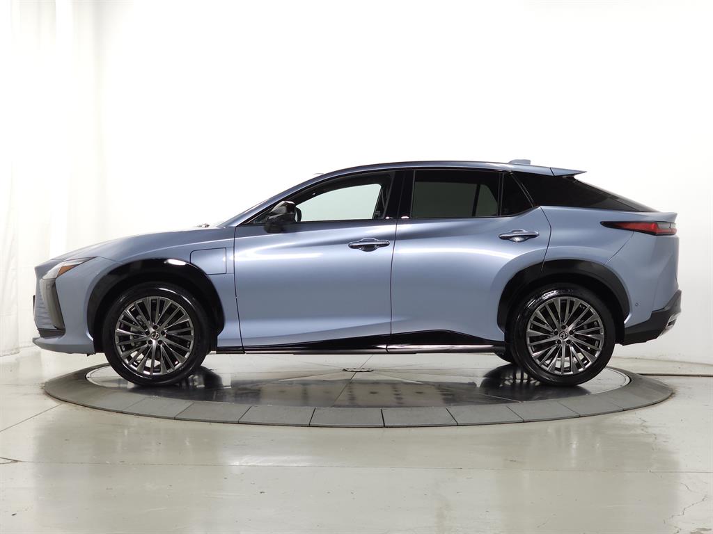 2023 Lexus RZ 450e photo 5