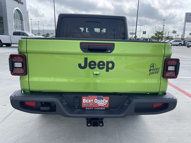 2025 Jeep Gladiator Willys photo 6