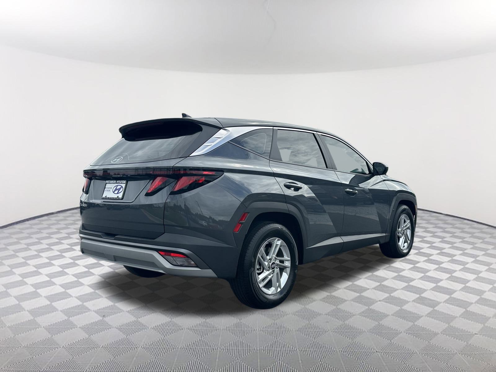2025 Hyundai Tucson SE photo 4