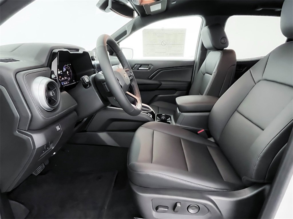 2026 Chevrolet Colorado LT photo 17
