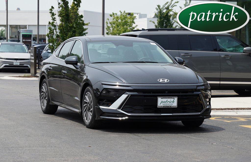 2025 Hyundai Sonata Hybrid Limited's photo