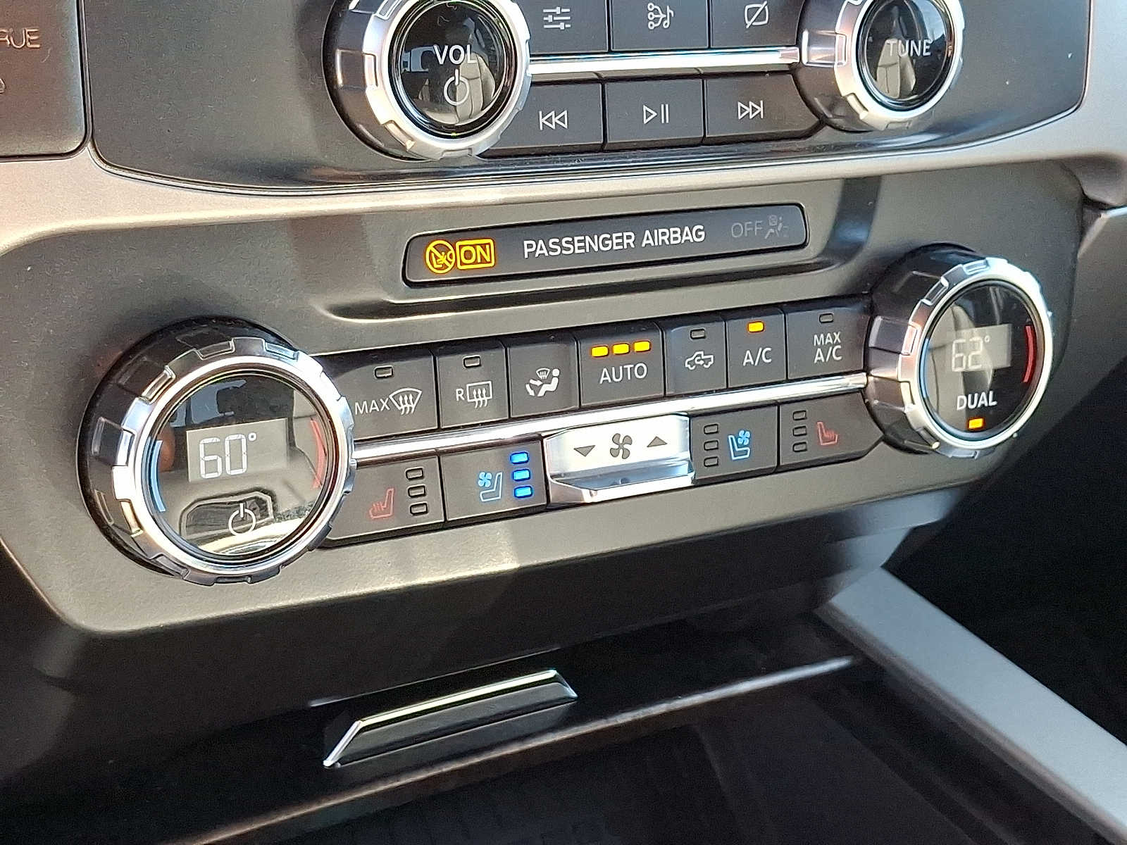 2022 Ford F-250 Lariat photo 15