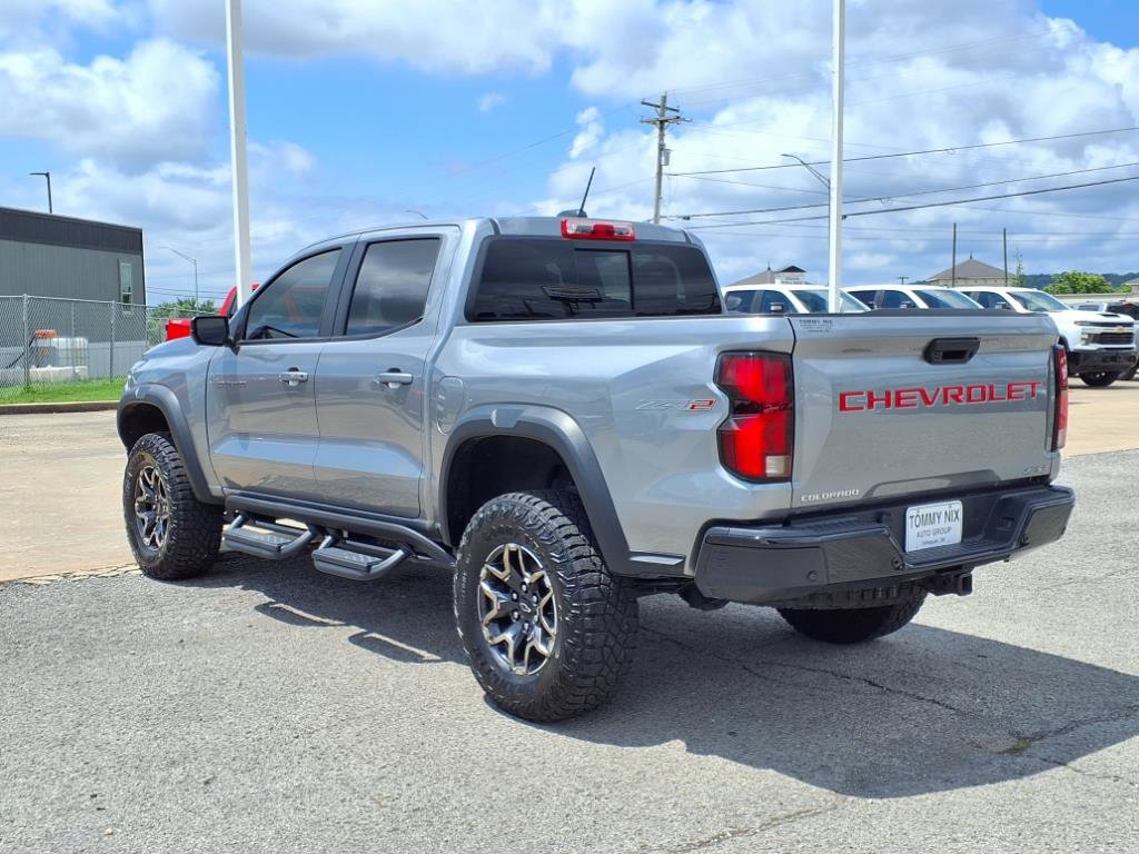 2024 Chevrolet Colorado ZR2 photo 2
