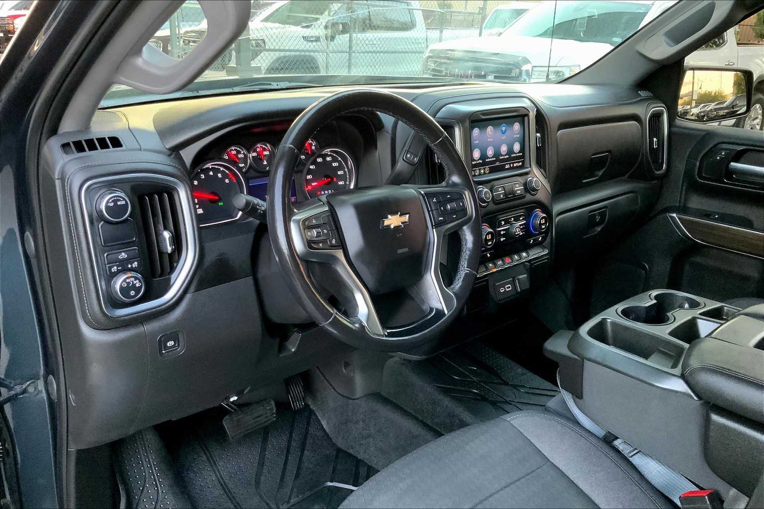 2020 Chevrolet Silverado 1500 LT photo 17