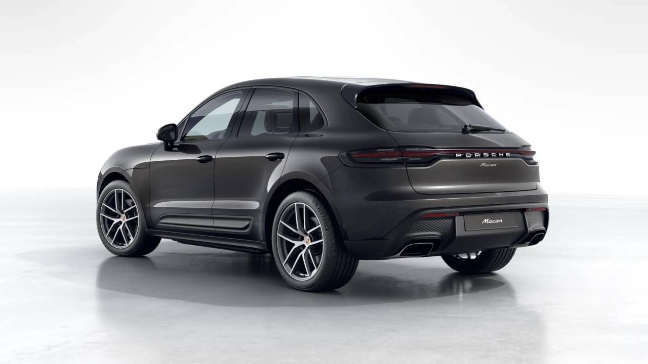 2026 Porsche Macan T photo 2