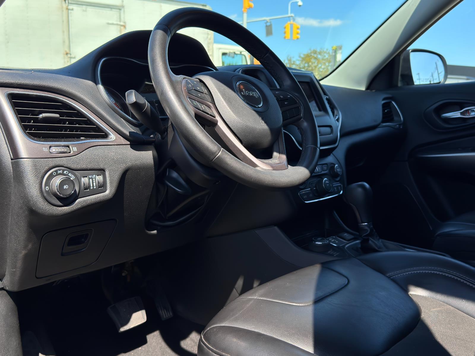 2020 Jeep Cherokee Latitude photo 16
