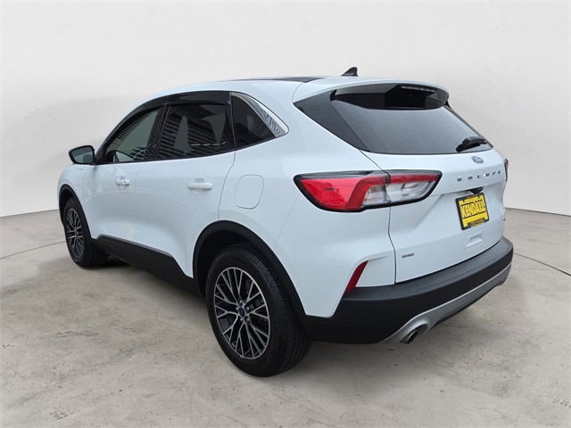 2022 Ford Escape Plug-In Hybrid SE photo 3