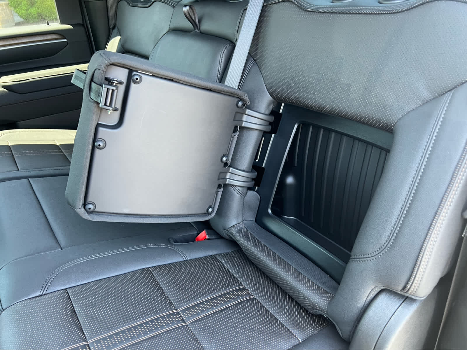 2025 Chevrolet Silverado 2500HD High Country photo 30