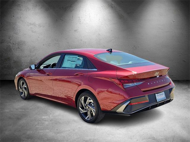 2025 Hyundai Elantra SEL Sport photo 5