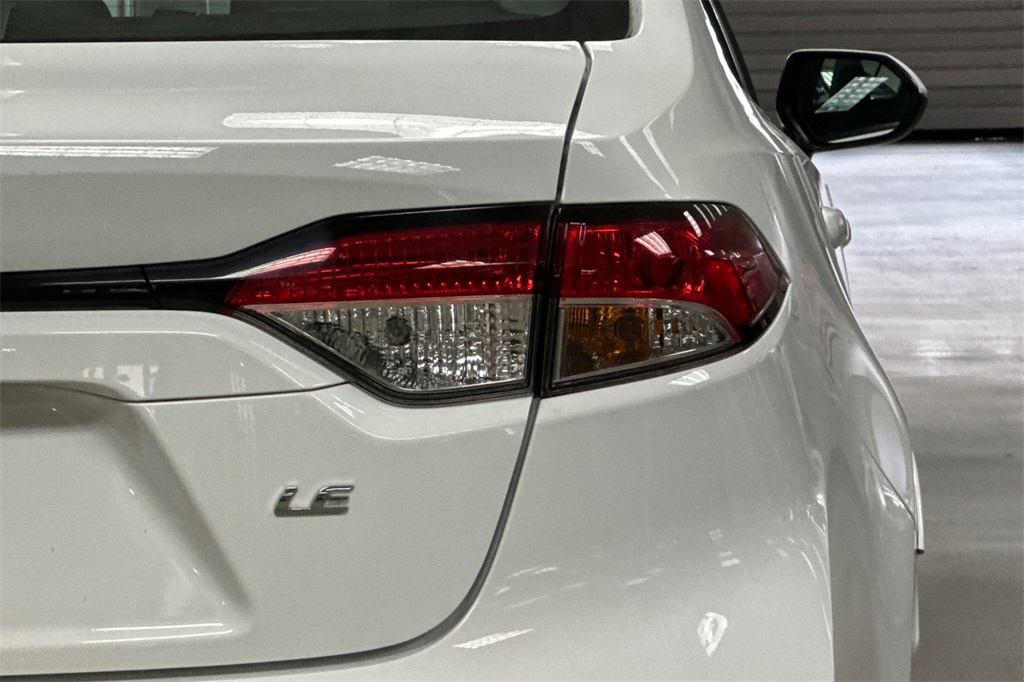 2024 Toyota Corolla LE photo 22