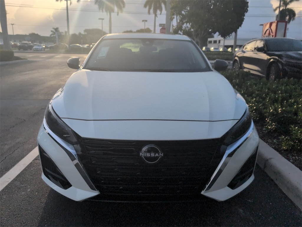 2025 Nissan Altima 2.5 SV photo 3