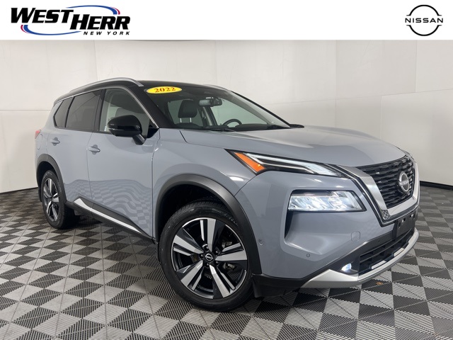 2022 Nissan Rogue Platinum's photo