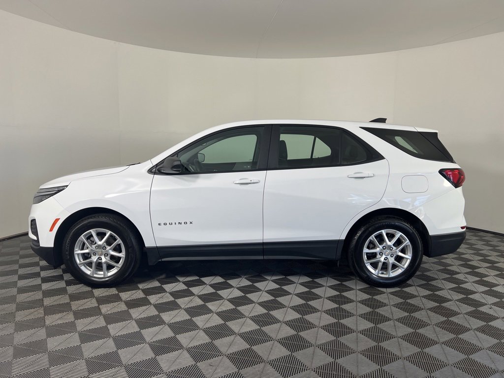 2023 Chevrolet Equinox LS photo 21