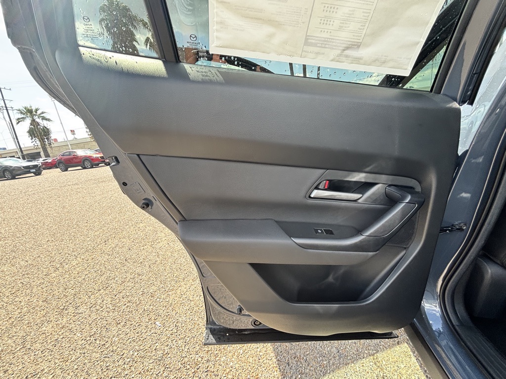 2025 Mazda CX-50 2.5 S Preferred photo 14
