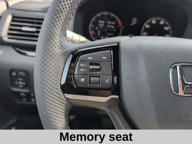 2025 Honda Ridgeline Black Edition photo 5