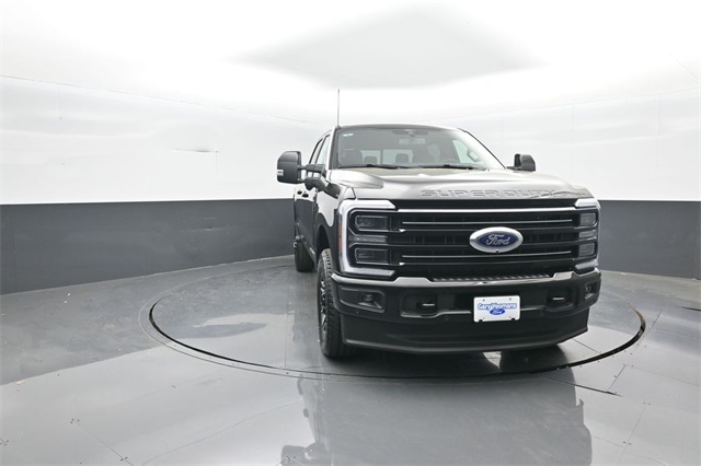 2025 Ford F-350 Platinum photo 2