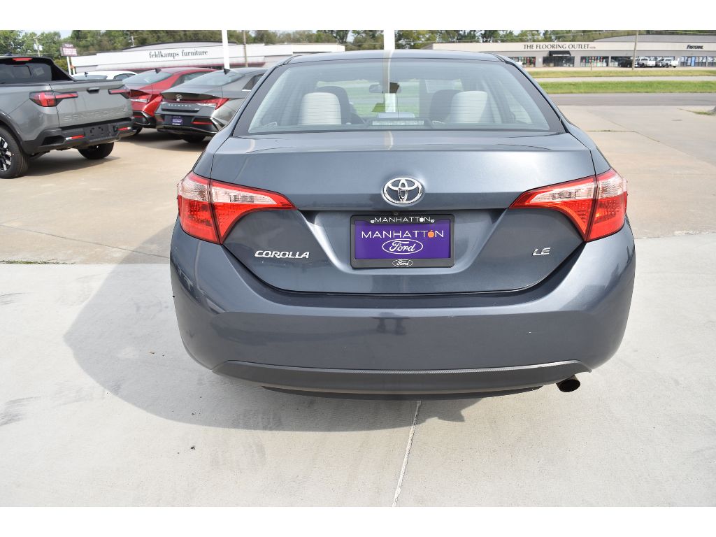 2019 Toyota Corolla LE photo 9