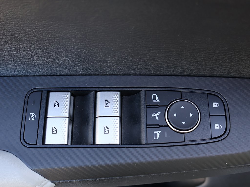 2022 Mitsubishi Outlander SEL photo 39